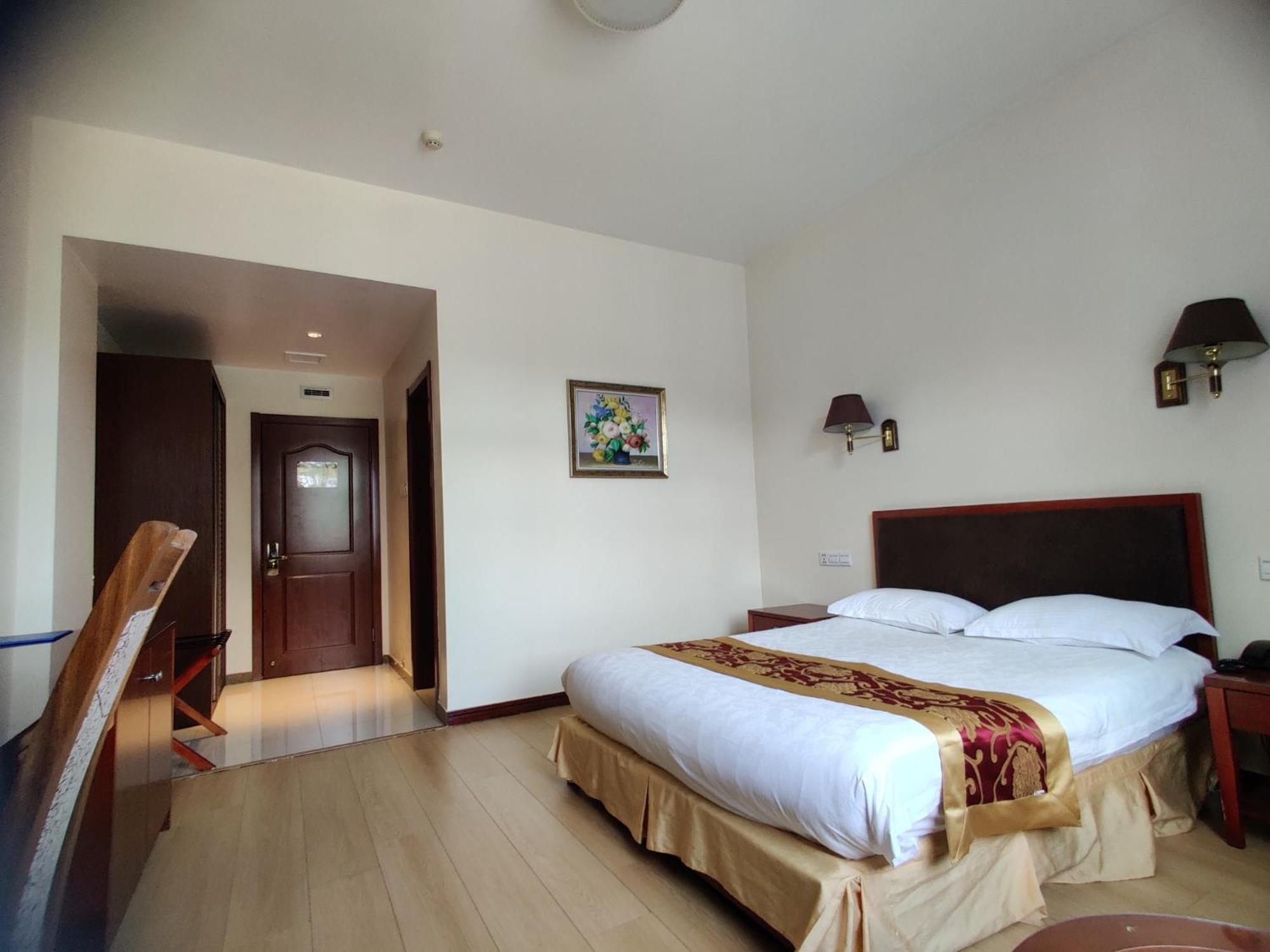 Soluxe Club International Hotel Найроби Екстериор снимка