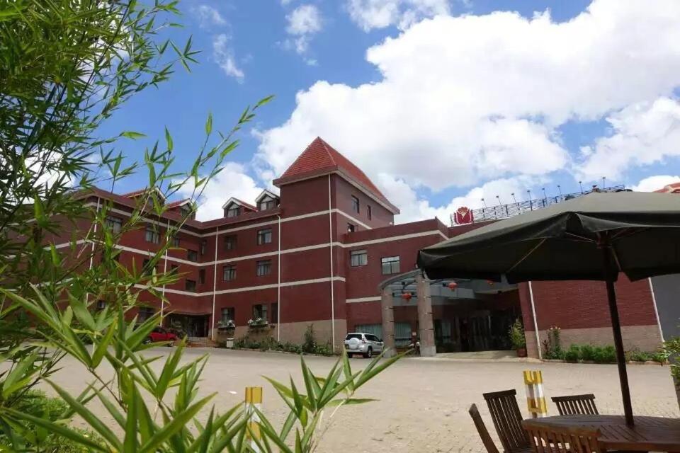 Soluxe Club International Hotel Найроби Екстериор снимка