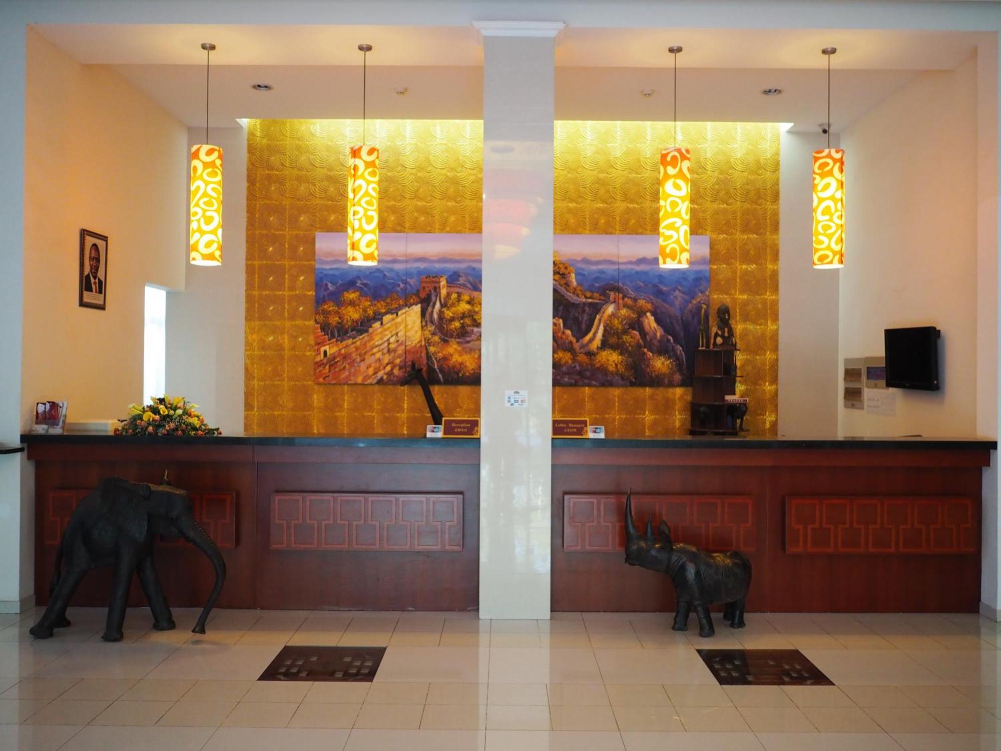 Soluxe Club International Hotel Найроби Екстериор снимка