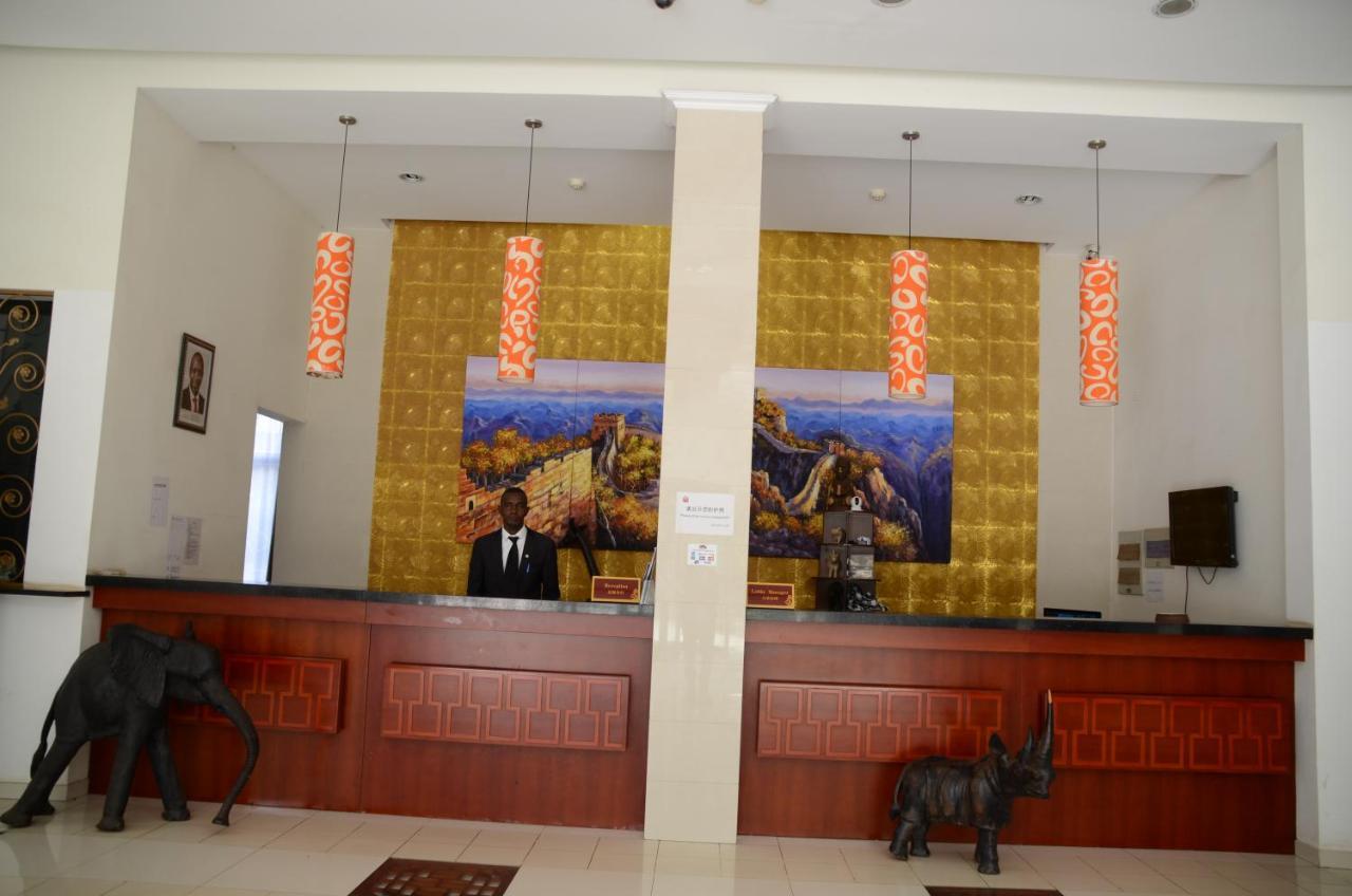 Soluxe Club International Hotel Найроби Екстериор снимка
