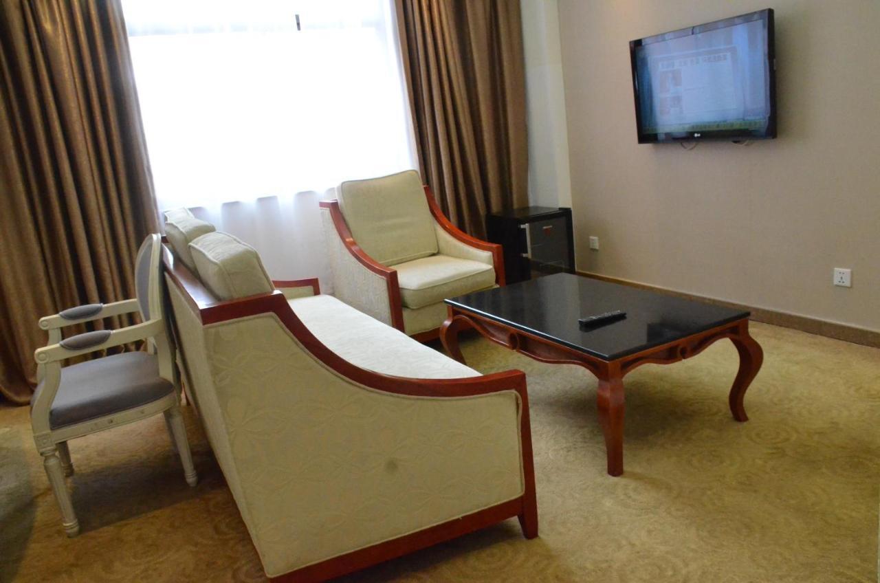 Soluxe Club International Hotel Найроби Екстериор снимка