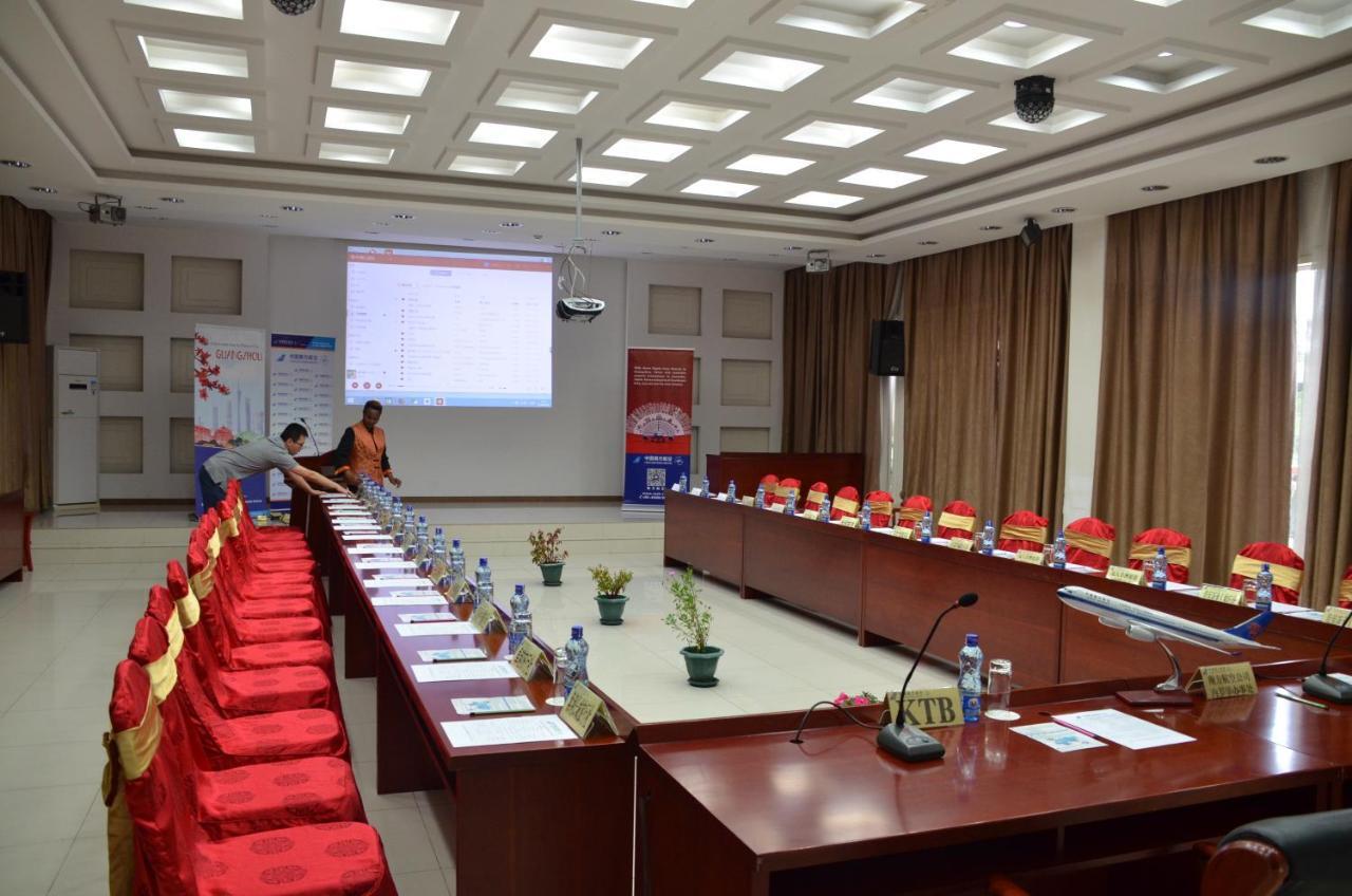 Soluxe Club International Hotel Найроби Екстериор снимка
